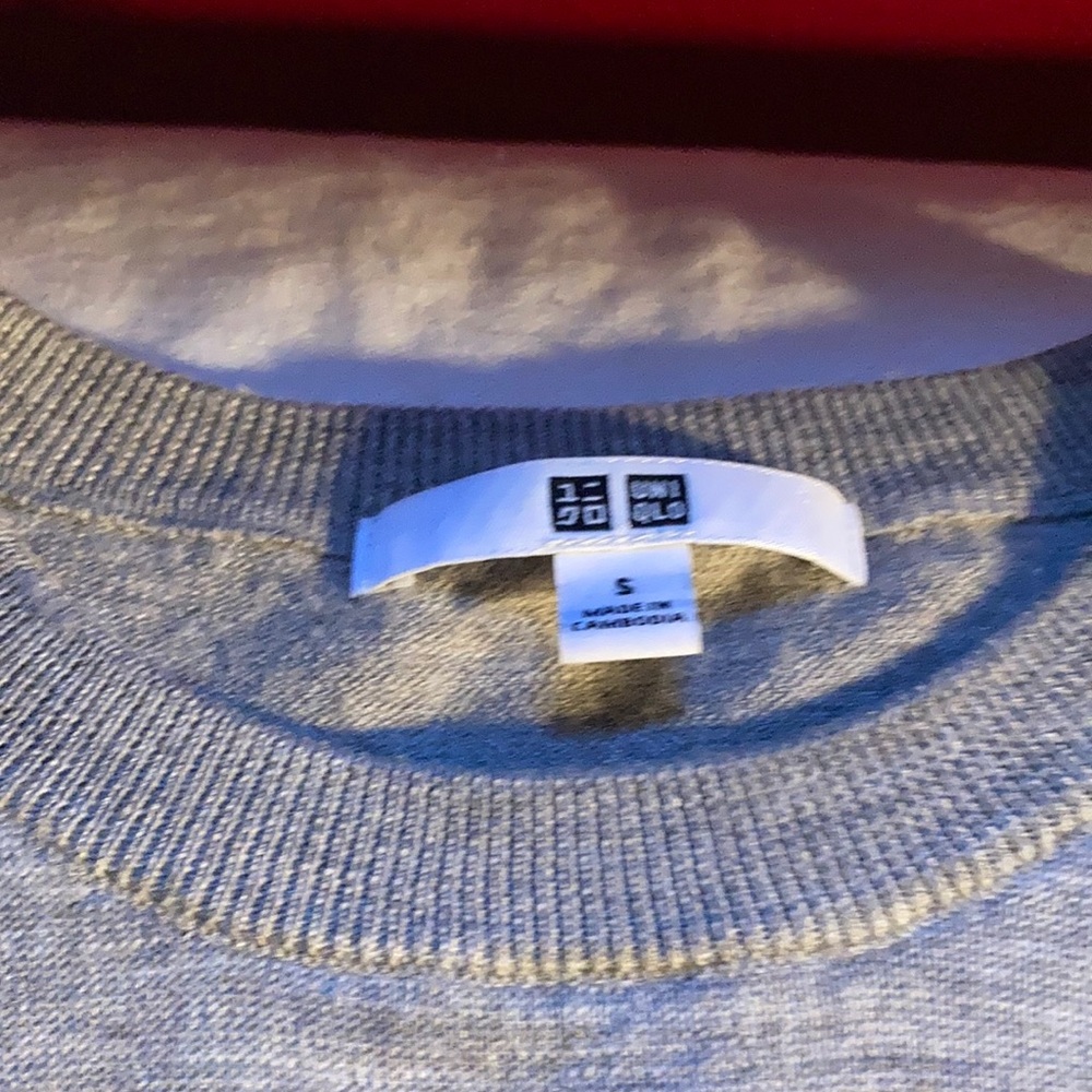 Gray Uniqlo wool sweater size S
